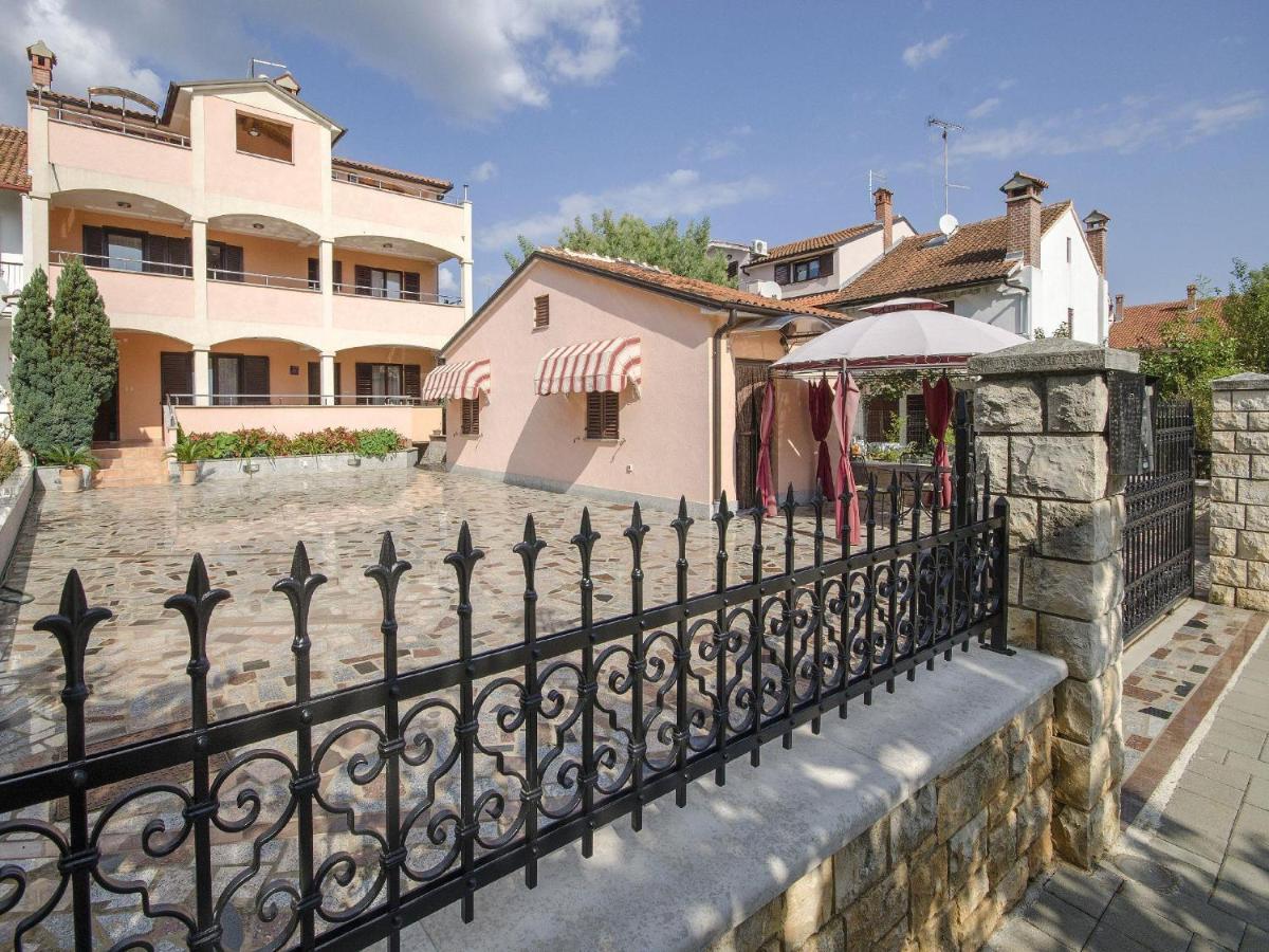 Apartments Patricija Rovinj Bagian luar foto